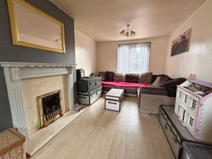 Lounge- click for photo gallery